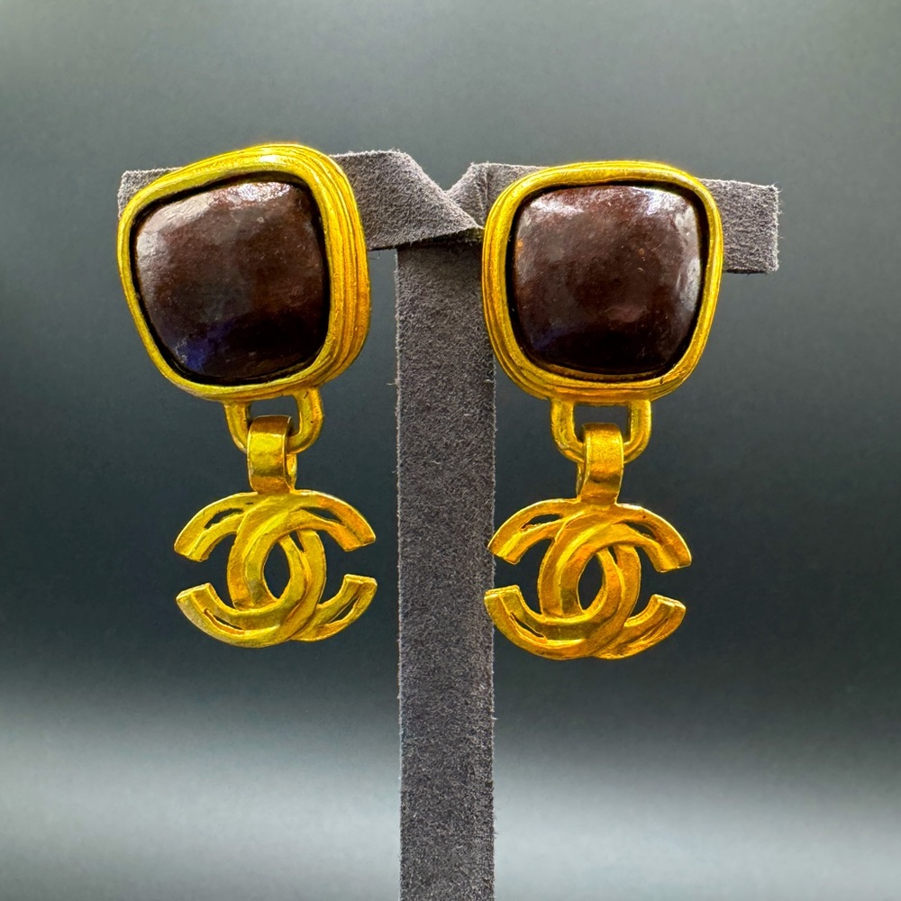 ‼️FINAL PRICE‼️  LOT 764 24K gold plated Chanel vintage clip on earrings